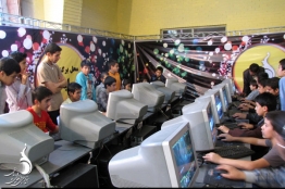 دانش آموزان به نمایشگاه بازی‌های رایانه‌ای می‌آیند 